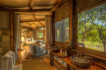 Luxury Family Suite_Camp Okavango